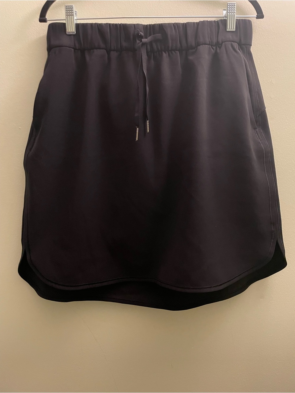 Lululemon On the Fly Skirt Black Drawstring Size 12 Stlye LW8A87S